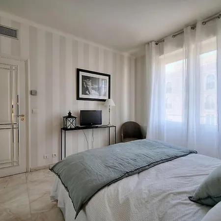 Ref 1482 - Back Croisette - For Rent *