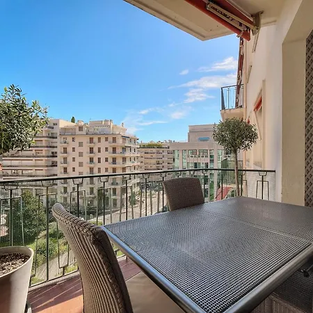 Ref 1482 - Back Croisette - For Rent *