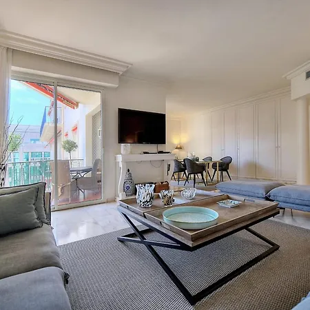 Ref 1482 - Back Croisette - For Rent