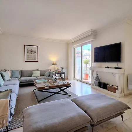 Ref 1482 - Back Croisette - For Rent * Cannes